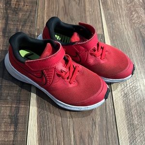 Toddler Boys Nike shoes size 11c great condition